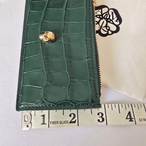Alexander McQueen Croc-Embossed Leather Skull Card Holder Green Gold - Picture 7 of 7